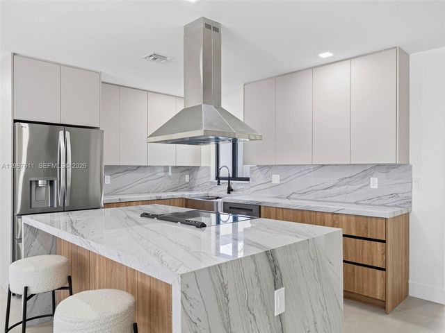 610 NE 164th Ter, North Miami Beach, FL 33162