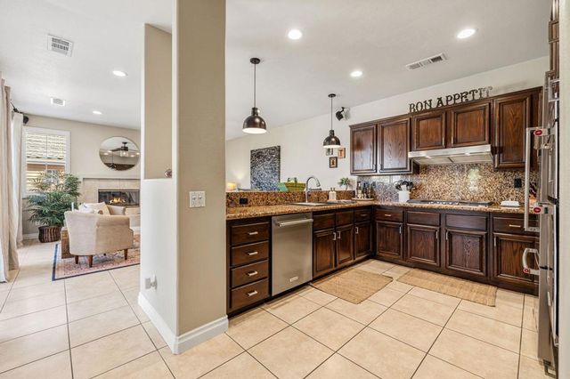 47870 Rosemary Street, La Quinta, CA 92253