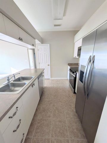 505 EAGLE POND DRIVE, Winter Haven, FL 33884