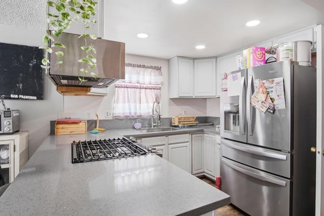 1436 Montclair Dr, Modesto, CA 95350