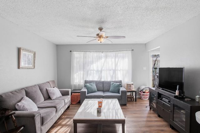 1436 Montclair Dr, Modesto, CA 95350