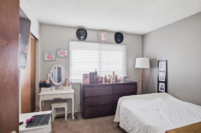 1436 Montclair Dr, Modesto, CA 95350