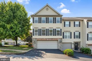 2701 EQUESTRIAN DR ##140, York, PA 17402