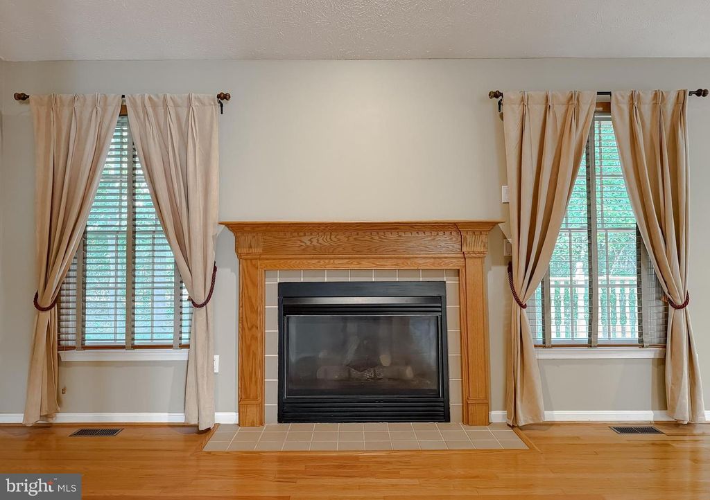 Image 23 of property listing at 43902 YELLOW WOOD WAY, California, MD 20619