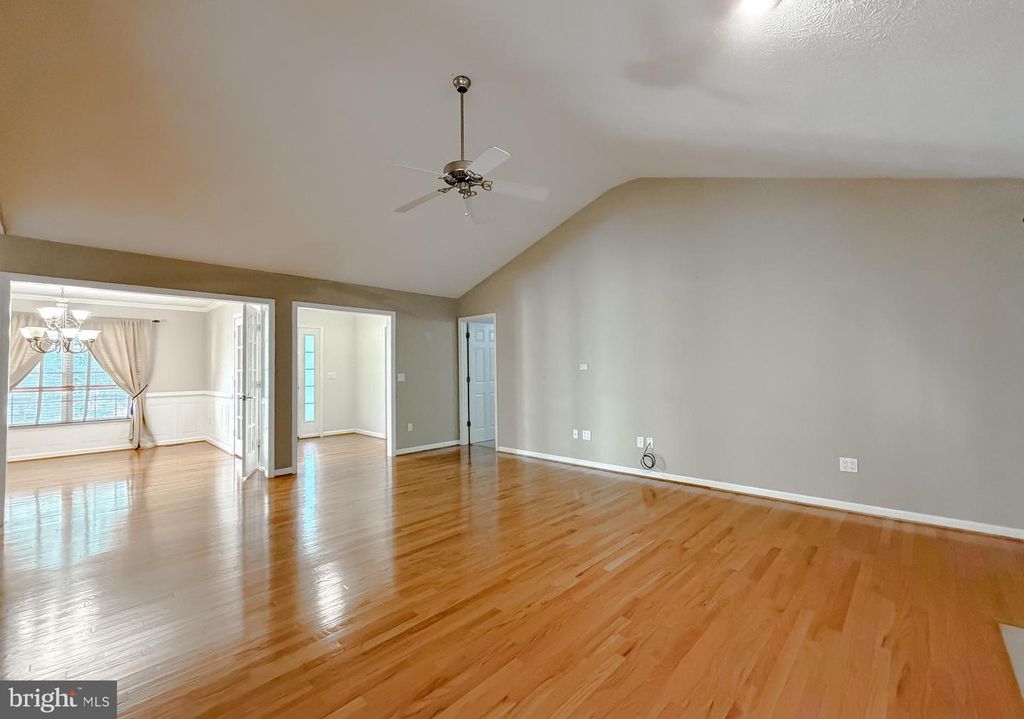 Image 24 of property listing at 43902 YELLOW WOOD WAY, California, MD 20619