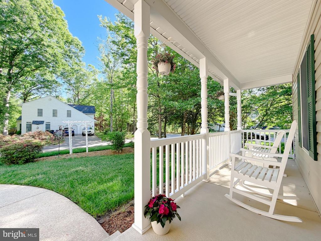 Image 3 of property listing at 43902 YELLOW WOOD WAY, California, MD 20619