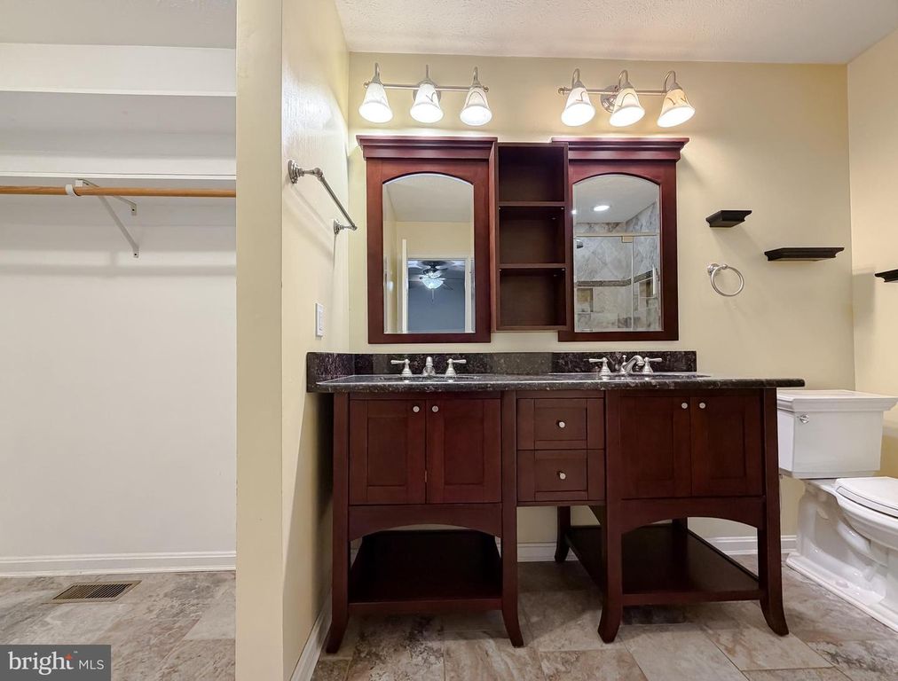 Image 36 of property listing at 43902 YELLOW WOOD WAY, California, MD 20619
