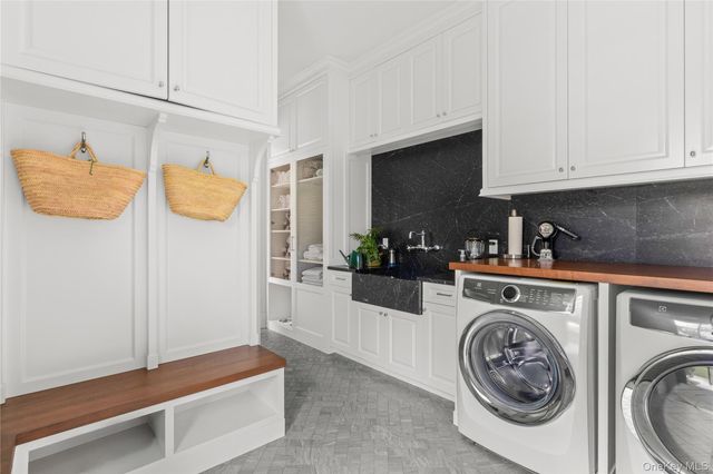 30 Wood Acres Road, Brookville, NY 11545