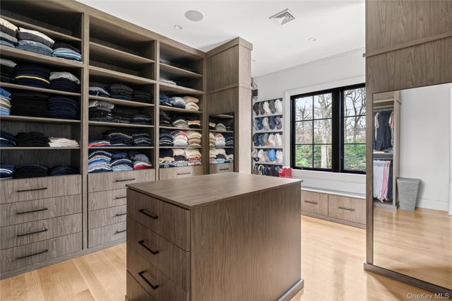 30 Wood Acres Road, Brookville, NY 11545