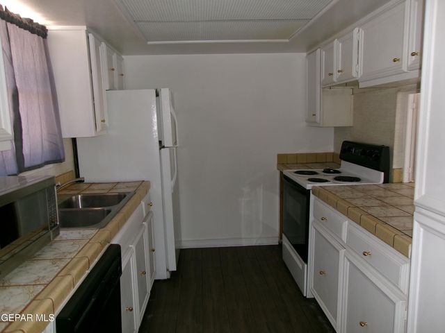 6700 ESCONDIDO Drive, F4, El Paso, TX 79912