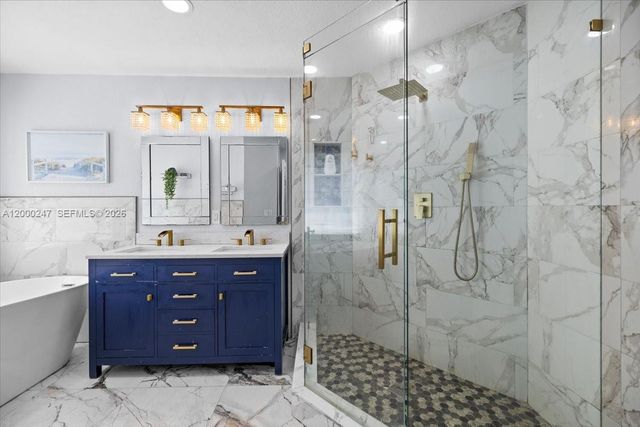 15385 SW 51st St, Davie, FL 33331