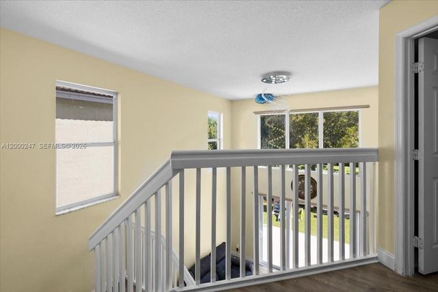 15385 SW 51st St, Davie, FL 33331