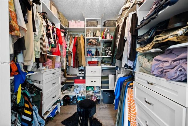 15385 SW 51st St, Davie, FL 33331