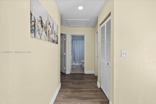 15385 SW 51st St, Davie, FL 33331