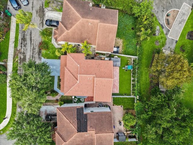 15385 SW 51st St, Davie, FL 33331