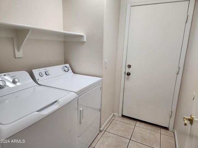 15923 W Post Drive, Surprise, AZ 85374