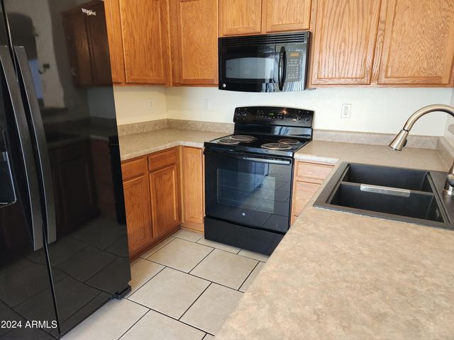 15923 W Post Drive, Surprise, AZ 85374