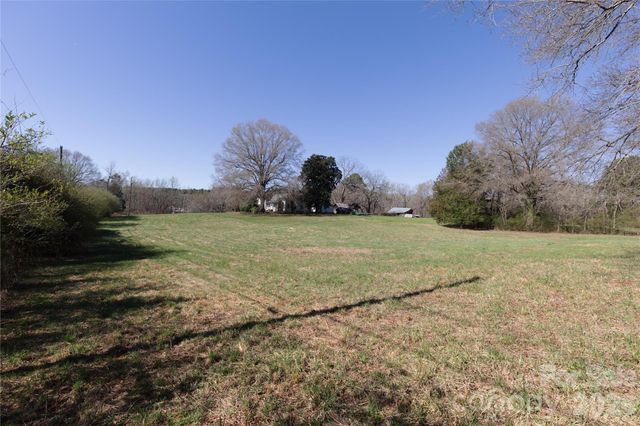 32547 Valley Drive, Albemarle, NC 28001