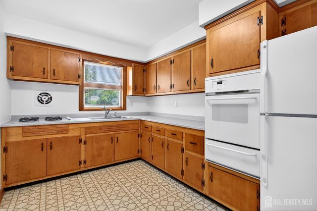 56 Whitman Street, Carteret, NJ 07008