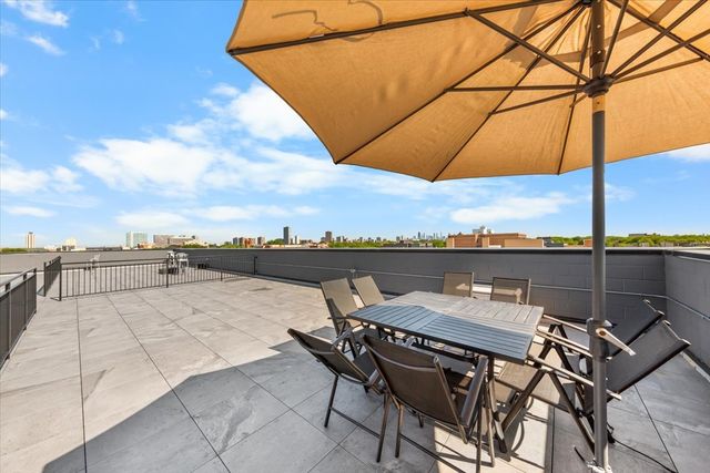 4504 N Clark Street 404, Chicago, IL 60640