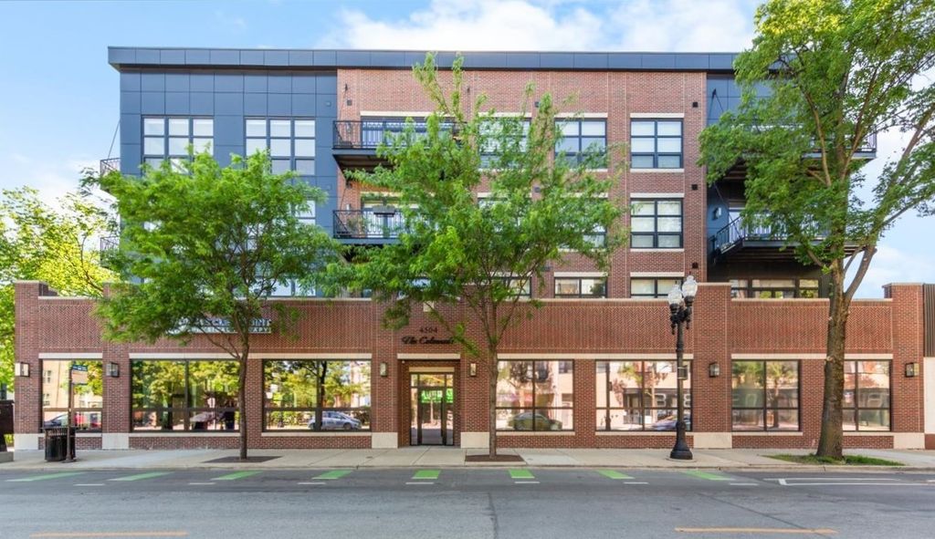 4504 N Clark Street 404, Chicago, IL 60640