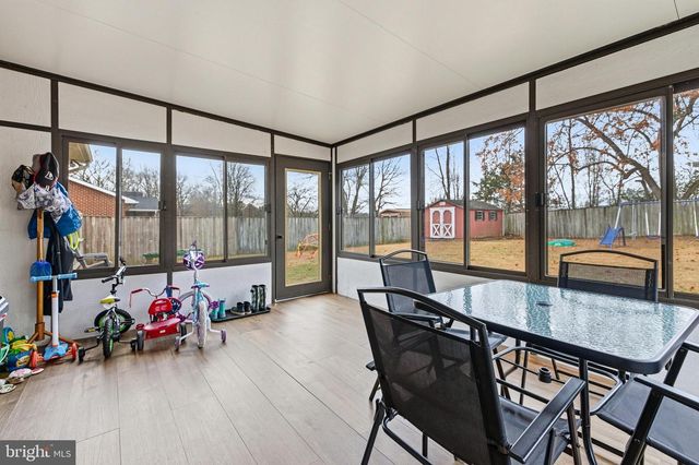 11 INDEPENDENCE DR, Luray, VA 22835