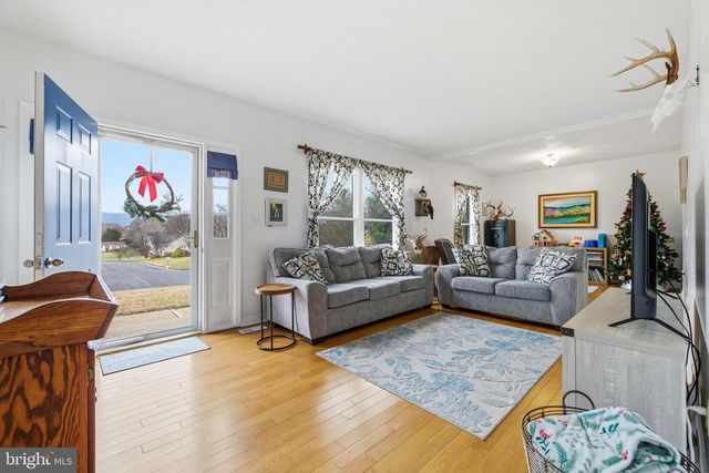 11 INDEPENDENCE DR, Luray, VA 22835