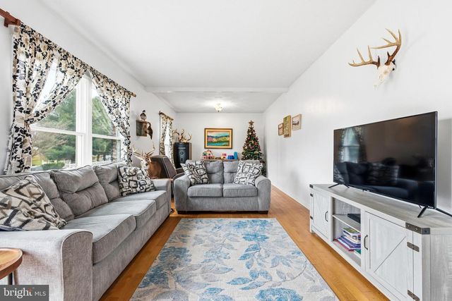 11 INDEPENDENCE DR, Luray, VA 22835