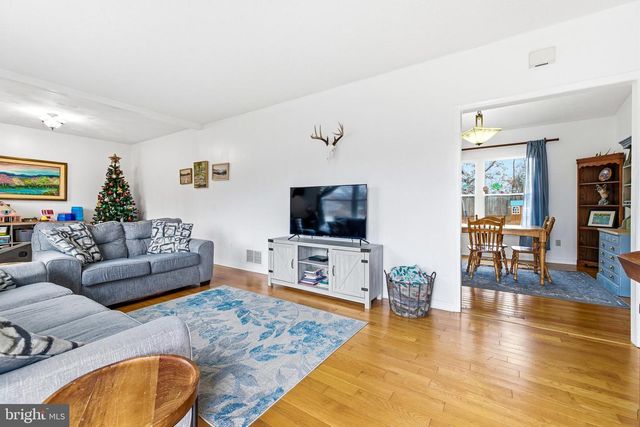 11 INDEPENDENCE DR, Luray, VA 22835