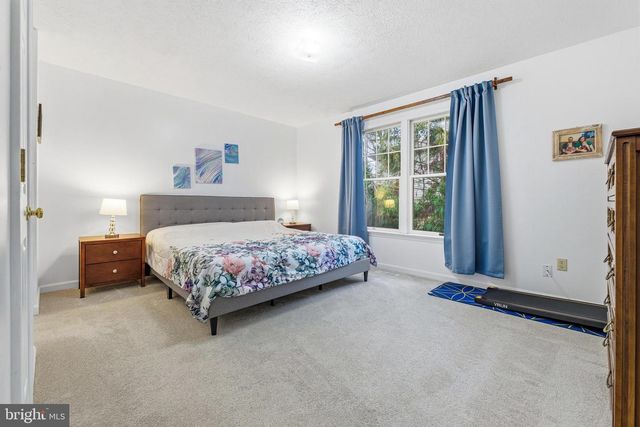 11 INDEPENDENCE DR, Luray, VA 22835