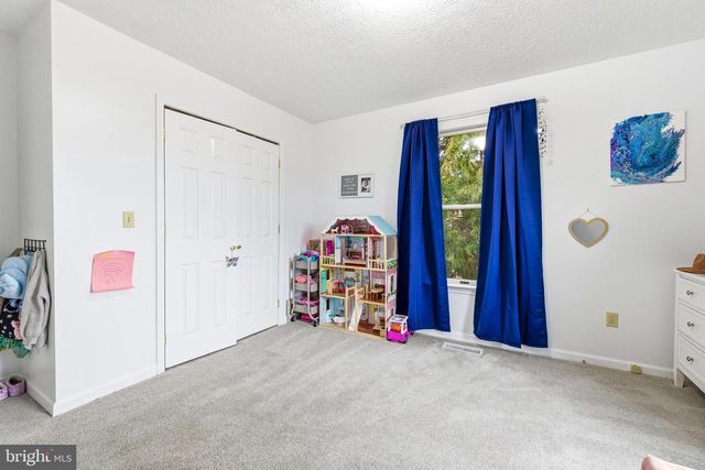 11 INDEPENDENCE DR, Luray, VA 22835