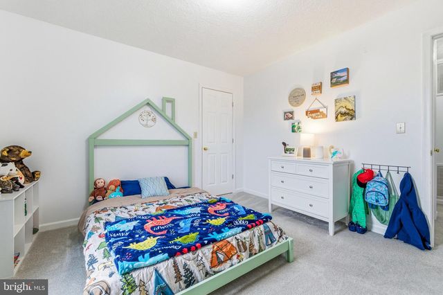 11 INDEPENDENCE DR, Luray, VA 22835