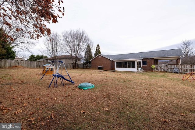 11 INDEPENDENCE DR, Luray, VA 22835