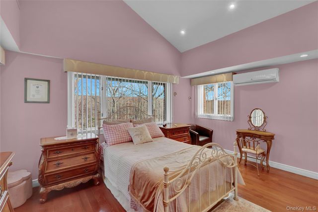 2 Riverview Terrace, Smithtown, NY 11787