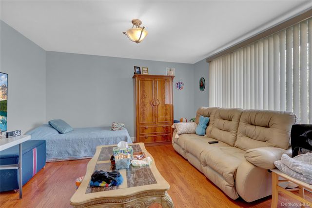 2 Riverview Terrace, Smithtown, NY 11787