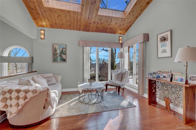 2 Riverview Terrace, Smithtown, NY 11787