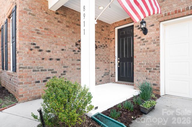 8911 Bur Lane, Huntersville, NC 28078