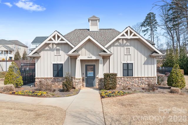 8911 Bur Lane, Huntersville, NC 28078