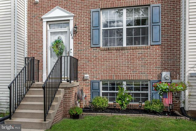 148 STONESHIRE DR, Glassborough, NJ 08028