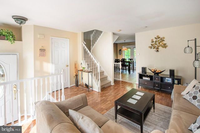 148 STONESHIRE DR, Glassborough, NJ 08028