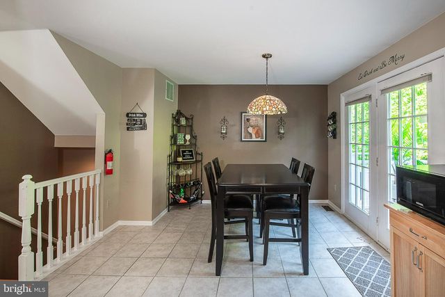 148 STONESHIRE DR, Glassborough, NJ 08028