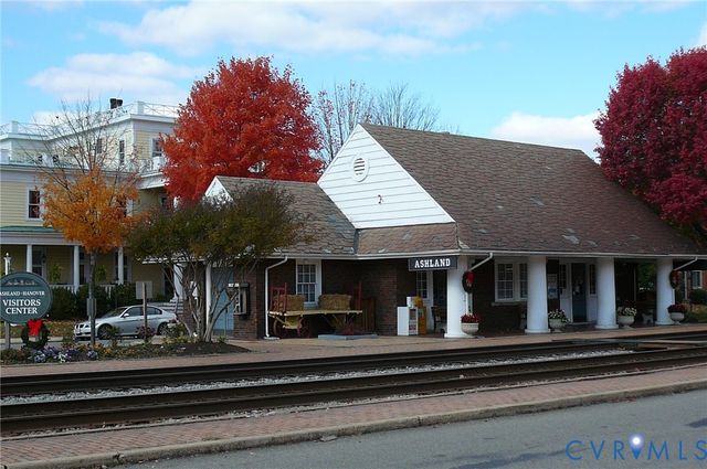 728 Chapman St, Ashland, VA 23005