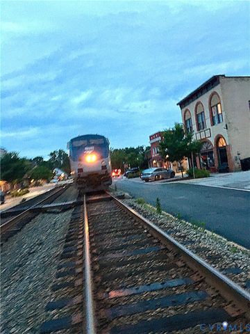 728 Chapman St, Ashland, VA 23005