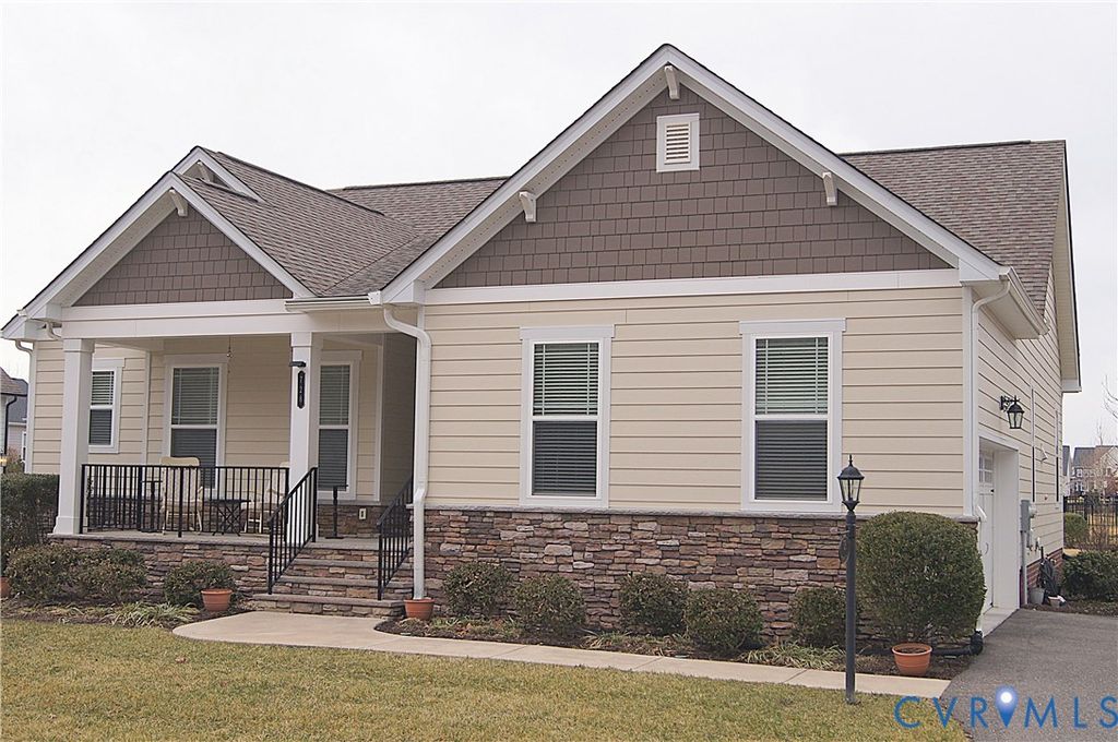 728 Chapman St, Ashland, VA 23005