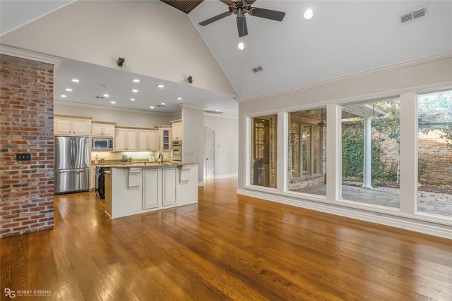 105 Esplanade Court, Bossier City, LA 71111