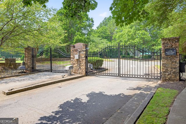 5135 Deerlake Drive, Alpharetta, GA 30005