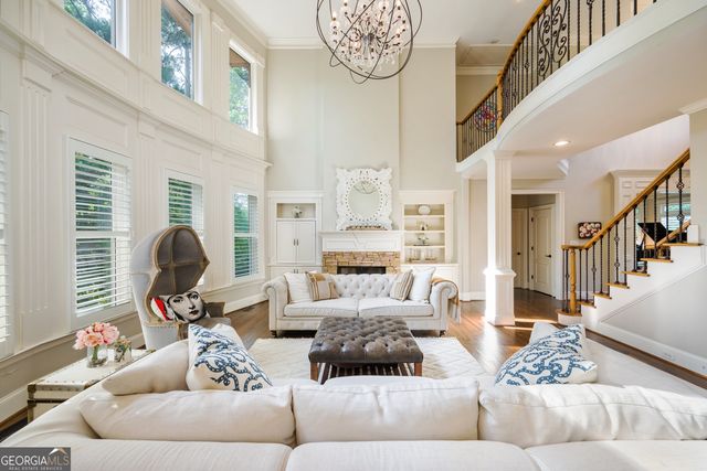 5510 Stoneleigh Drive, Suwanee, GA 30024
