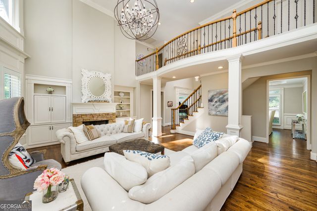 5510 Stoneleigh Drive, Suwanee, GA 30024