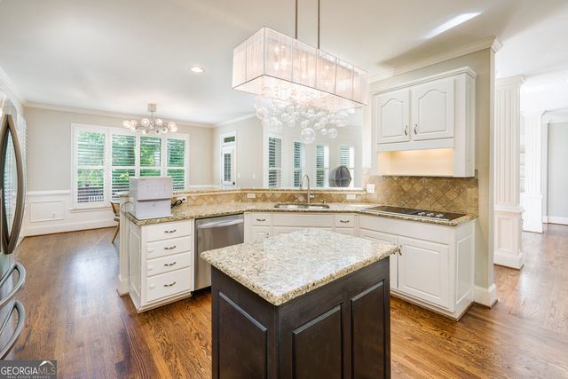 5510 Stoneleigh Drive, Suwanee, GA 30024
