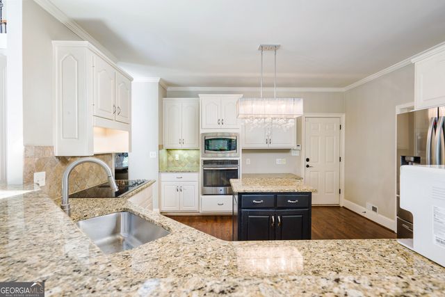 5510 Stoneleigh Drive, Suwanee, GA 30024